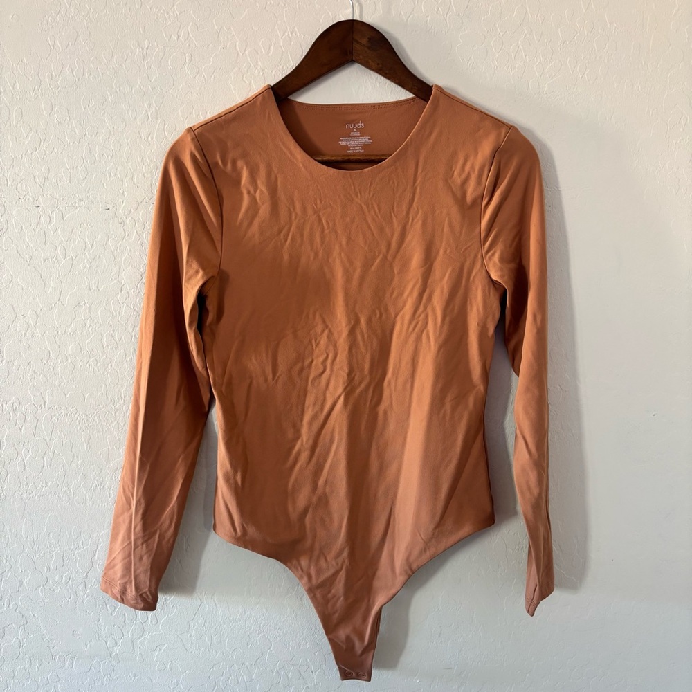 Nuuds Long Sleeve Bodysuit Size‎ M Brown Stretch Minimalist Fitted Top